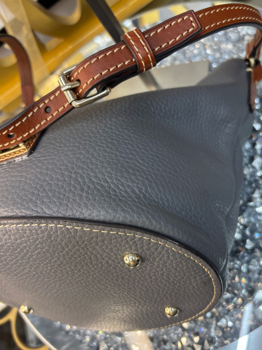 Dooney & Bourke Small Thea Convertible Feed Bag EUC - Picture 12 of 15